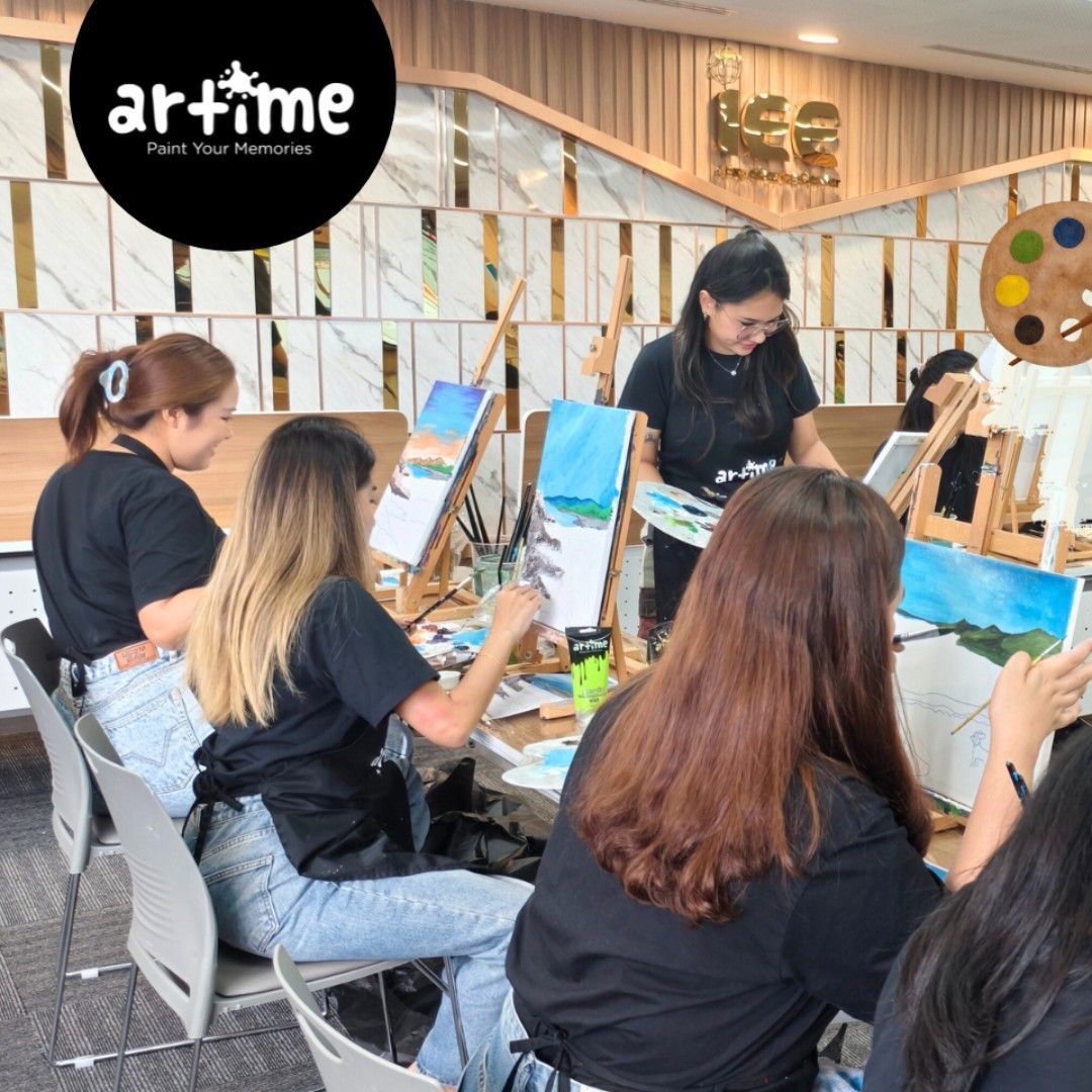 Corporate team painting at Artime Central Ladprao workshop with acrylic on canvas / กิจกรรม team building วาดรูปองค์กรที่ Artime ลาดพร้าว